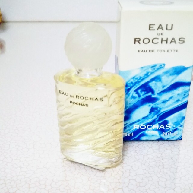 ROCHAS(ロシャス)の【ROCHAS】未使用ロシャス香水　ミニボトル コスメ/美容の香水(香水(女性用))の商品写真