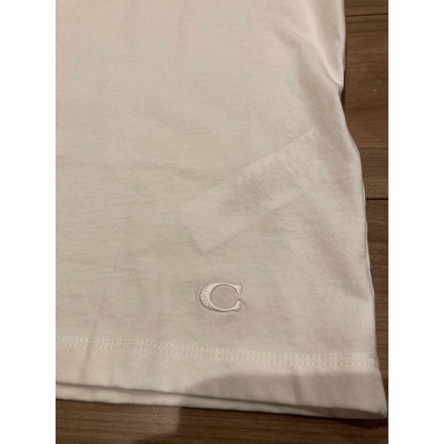 COACH(コーチ)の新品　コーチ　Ｔシャツ Ｓサイズ レディースのトップス(Tシャツ(半袖/袖なし))の商品写真