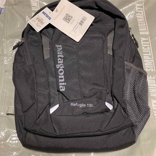 patagonia(パタゴニア)のパタゴニア　キッズ　リュック　15L ブラック キッズ/ベビー/マタニティのこども用バッグ(リュックサック)の商品写真