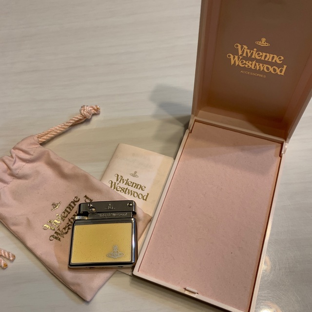 Vivienne Westwood(ヴィヴィアンウエストウッド)のviviennewestwoodガスライター メンズのファッション小物(タバコグッズ)の商品写真