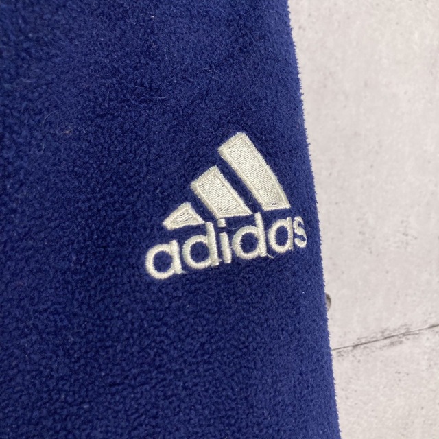 adidas(アディダス)の【レアデザイン】adidas/アディダス フリース 刺繍ロゴ ハーフジップ 古着 メンズのトップス(スウェット)の商品写真