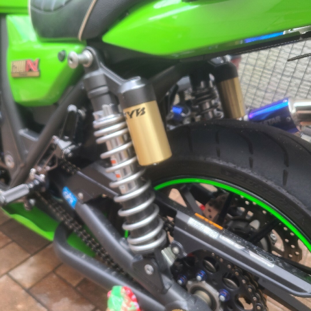 ZRX1200ダエグファイナルエディション　純正リアサスペンション