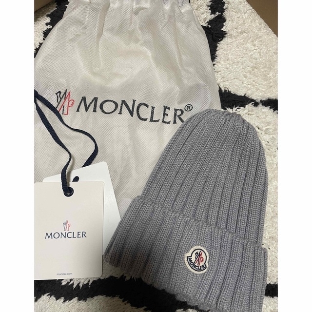 MONCLER(モンクレール)のモンクレール　ニット帽 レディースの帽子(ニット帽/ビーニー)の商品写真