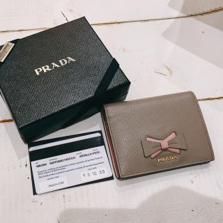 PRADA - PRADA サフィアーノ リボン付き二つ折り財布の通販 by ...