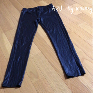 アズールバイマウジー(AZUL by moussy)の AZUL ❤︎ 合成皮革パンツ（微妙に着画有）(スキニーパンツ)