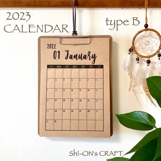 2023年 カレンダー 壁掛け 英字【type B】(カレンダー/スケジュール)