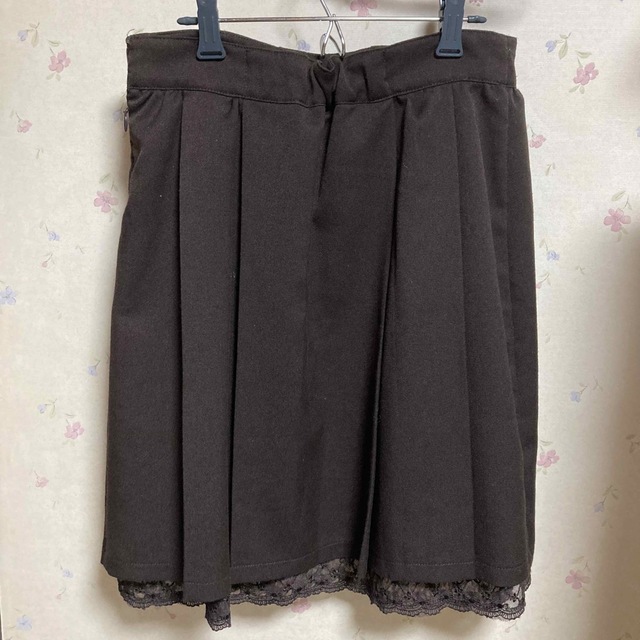 axes femme(アクシーズファム)のaxes femme アクシーズ こげ茶 3連リボン プリーツスカート 量産 レディースのスカート(ミニスカート)の商品写真