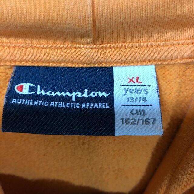 Champion(チャンピオン)の『オレンジ』90s 古着 チャンピオン パーカー XL デカロゴ メンズのトップス(パーカー)の商品写真