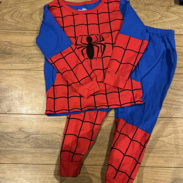 スパイダーマン　パジャマ キッズ/ベビー/マタニティのキッズ服男の子用(90cm~)(パジャマ)の商品写真