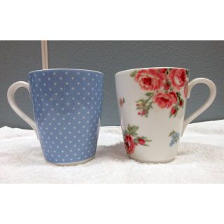 ローラアシュレイ(LAURA ASHLEY)のローラアシュレイ　マグカップ2個セット(グラス/カップ)