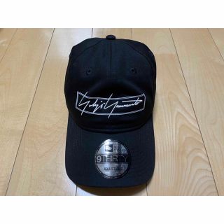 ヨウジヤマモト(Yohji Yamamoto)のYohji Yamamoto NEW ERA ボックスロゴキャップ(キャップ)