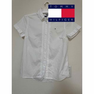 トミーヒルフィガー(TOMMY HILFIGER)のTommy Hilfiger 白シャツ　ブラウス　半袖　ホワイト(シャツ/ブラウス(長袖/七分))