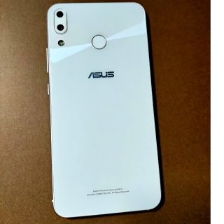 エイスース(ASUS)のzenfone5 本体 simフリー  スペースシルバー　箱付き(スマートフォン本体)