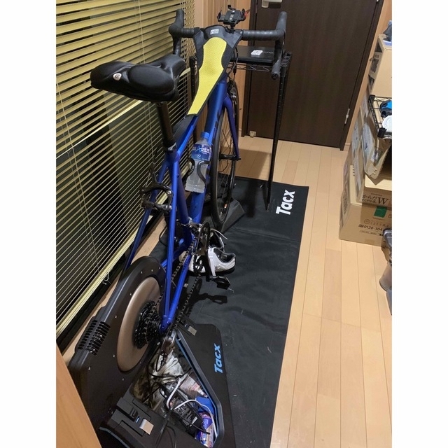 GARMIN(ガーミン)の⭐︎Tacx(タックス)Neo2Smart⭐︎部品取⭐︎スマートトレーナー スポーツ/アウトドアの自転車(パーツ)の商品写真