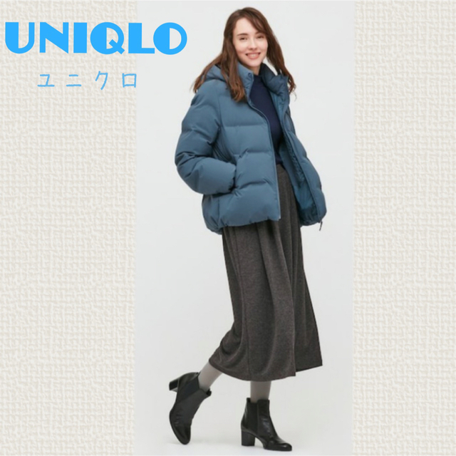 UNIQLO(ユニクロ)のsale!新品タグ付☆UNIQLO☆ライトポンチクロップドフレアパンツ灰色 レディースのパンツ(クロップドパンツ)の商品写真