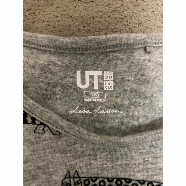 UNIQLO(ユニクロ)のリサラーソン UNIQLO Tシャツ 120 キッズ/ベビー/マタニティのキッズ服女の子用(90cm~)(Tシャツ/カットソー)の商品写真