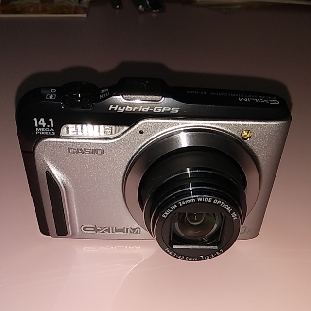 CASIO(カシオ)のCASIO デジタルカメラEXILIM EX-H20Gシルバー スマホ/家電/カメラのカメラ(コンパクトデジタルカメラ)の商品写真