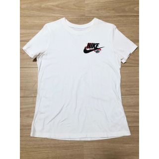 ナイキ(NIKE)のNIKE Tシャツ(Tシャツ(半袖/袖なし))