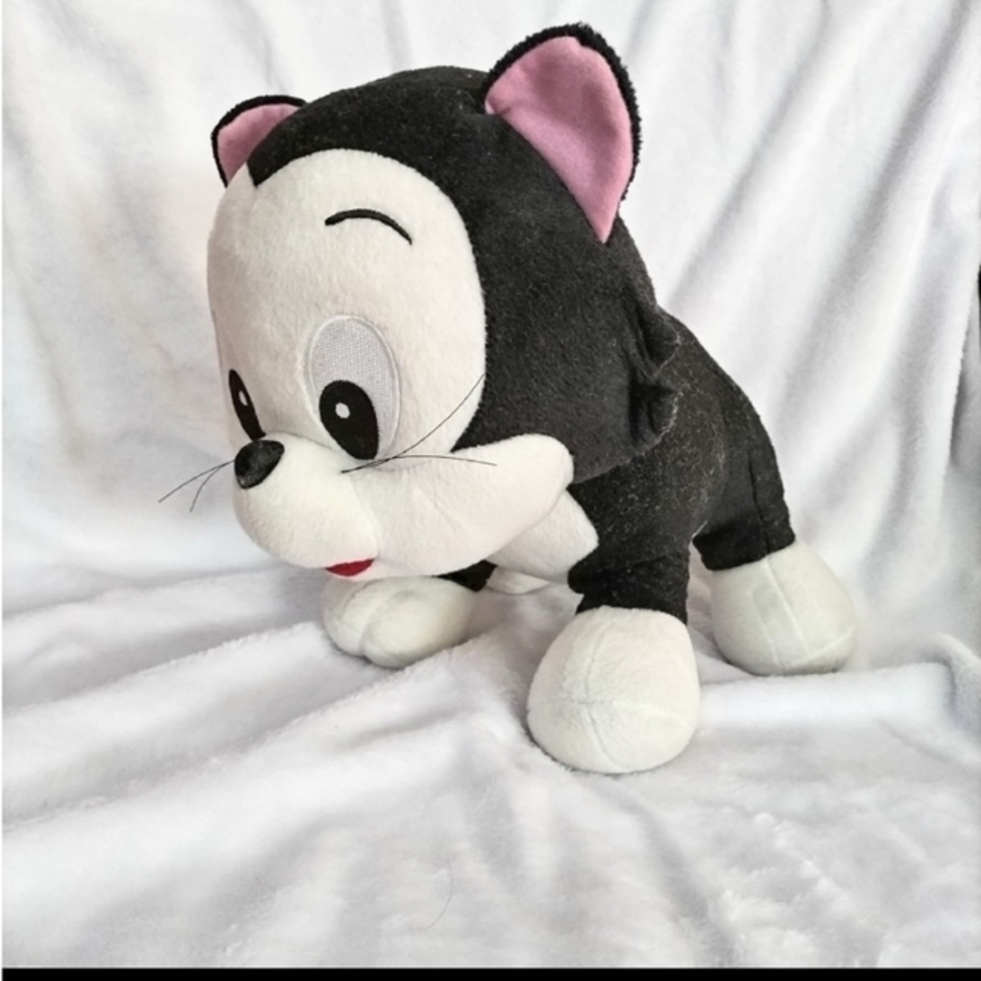 Disney(ディズニー)の値下げ中【中古品】 フィガロ　ぬいぐるみ エンタメ/ホビーのおもちゃ/ぬいぐるみ(キャラクターグッズ)の商品写真