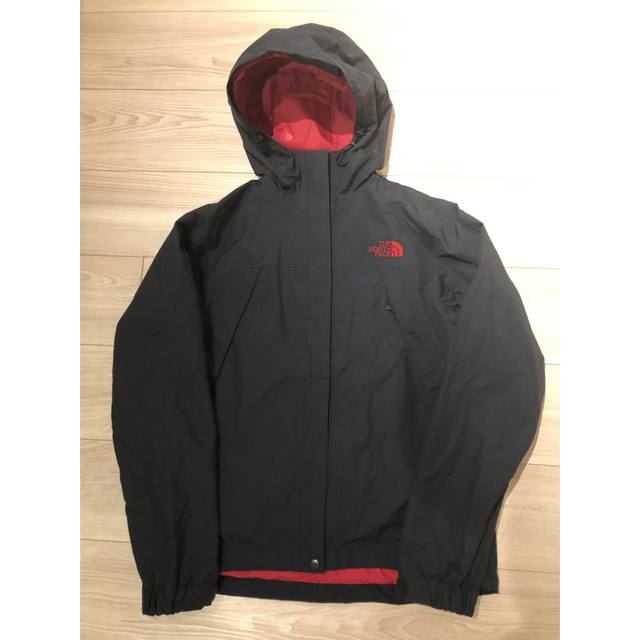 THE NORTH FACE(ザノースフェイス)のTHE NORTH FACE レディース スクープジャケット NPW61630 レディースのジャケット/アウター(ナイロンジャケット)の商品写真