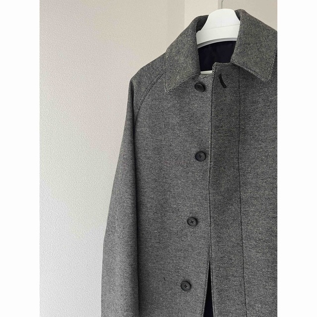 COMOLI(コモリ)の 【22AW:新品】MAATEE&SONS ハメ袖 Balmacaan メンズのジャケット/アウター(ステンカラーコート)の商品写真