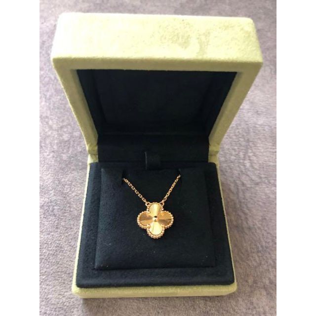 Van Cleef & Arpelsヴィンテージアルハンブラペンダント ギヨシェ Van Cleef & Arpelsヴィンテージアルハンブラペンダント ギヨシェ