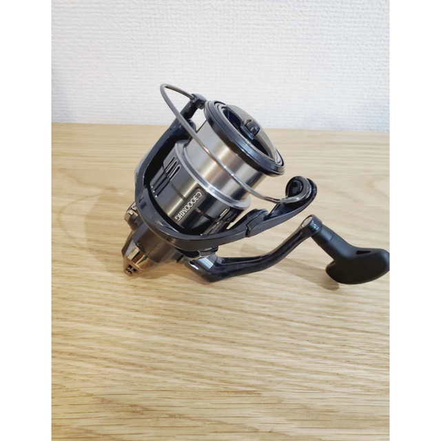 SHIMANO(シマノ)の新品！19 ヴァンキッシュc3000mhg スポーツ/アウトドアのフィッシング(リール)の商品写真