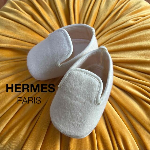 Hermes(エルメス)のエルメス ベビーシューズ  ホワイト キッズ/ベビー/マタニティのベビー靴/シューズ(~14cm)(その他)の商品写真