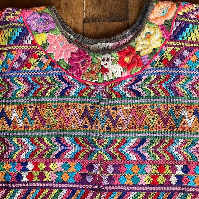 グァテマラ 民族衣装 ウィピル ポンチョ ハンドメイド 刺繍 手刺繍 
