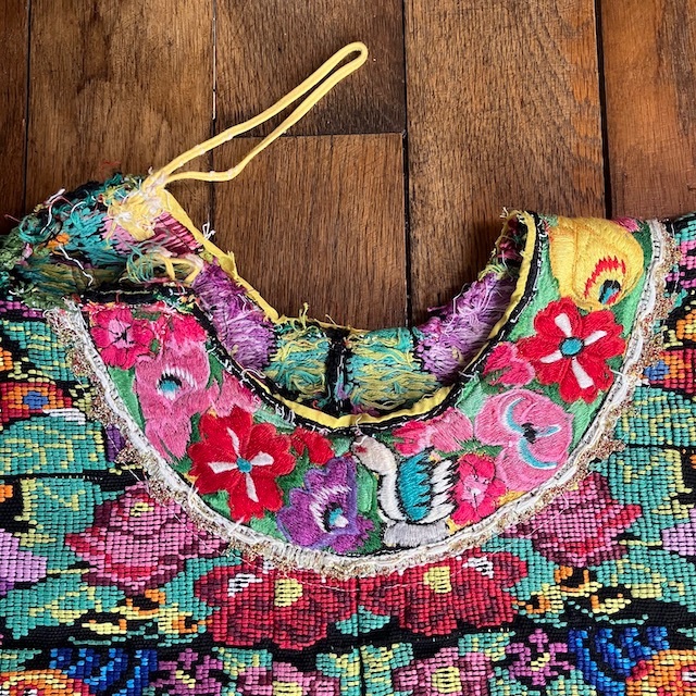 グァテマラ 民族衣装 ウィピル ポンチョ ハンドメイド 刺繍 手刺繍 希少 5-