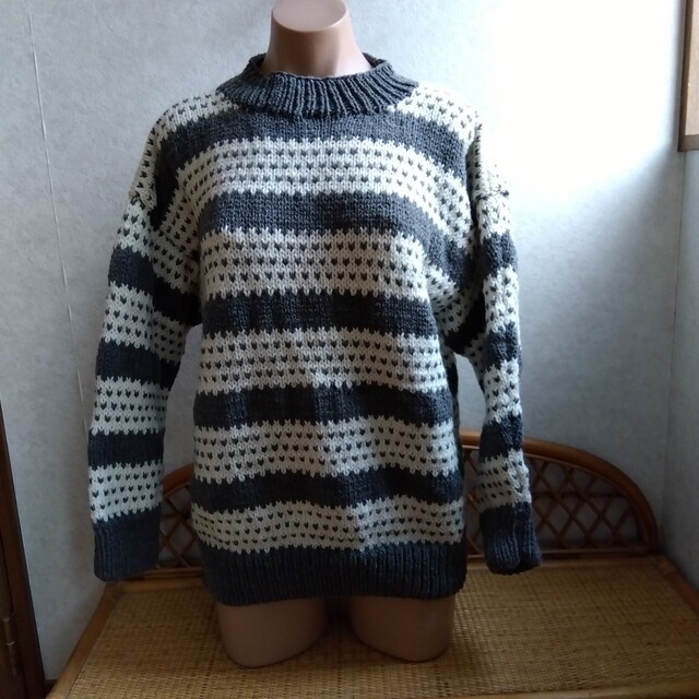 (⁠ ⁠ꈍ⁠ᴗ⁠ꈍ⁠)新品未使用☆手編みハンドメイド暖かセーター☆…★