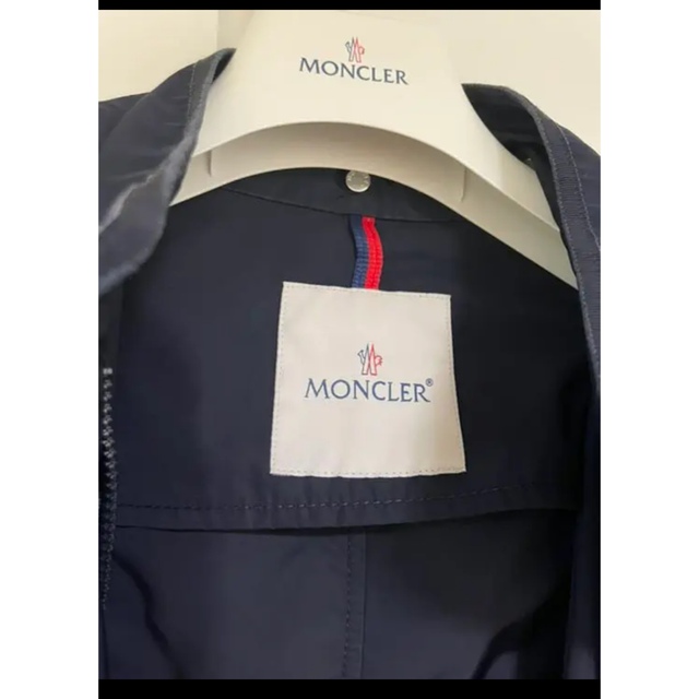 MONCLER(モンクレール)のモンクレール　ネイビー　コート　ARGELIA レディースのジャケット/アウター(スプリングコート)の商品写真