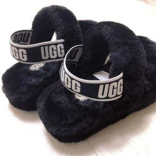 アグ(UGG)のUGGアグ オー イヤー サンダル ブラック ファーサンダル(サンダル)