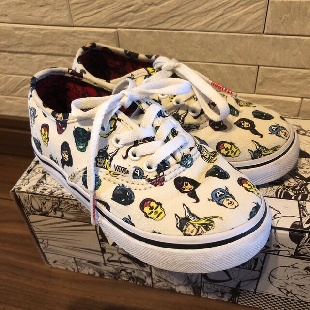 VANS(ヴァンズ)のMERVEL✖︎VANSスニーカー14cm キッズ/ベビー/マタニティのベビー靴/シューズ(~14cm)(スニーカー)の商品写真