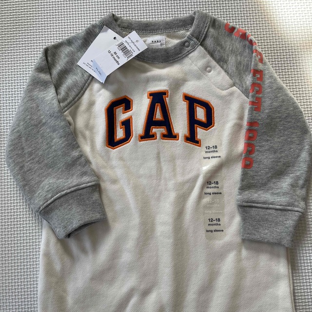 babyGAP(ベビーギャップ)のGAP ロンパース　12-18months  キッズ/ベビー/マタニティのベビー服(~85cm)(ロンパース)の商品写真