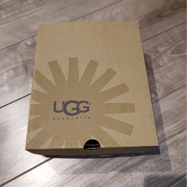 UGG(アグ)のUGG ベイリーボタンブーツ キッズ/ベビー/マタニティのキッズ靴/シューズ(15cm~)(ブーツ)の商品写真