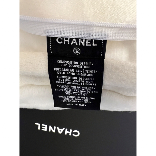 CHANEL(シャネル)の【新品未使用】レアCHANELクッション インテリア/住まい/日用品のインテリア小物(クッション)の商品写真