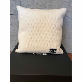 シャネル(CHANEL)の【新品未使用】レアCHANELクッション(クッション)