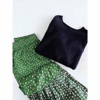 ユニクロ(UNIQLO)の👚ユニクロ レディース👚ニット&スカート 2点SET(ロングスカート)