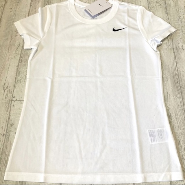 NIKE(ナイキ)のナイキ ドライフィット スタンダード トレーニング Tシャツ レディース レディースのトップス(Tシャツ(半袖/袖なし))の商品写真