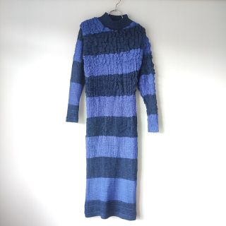 イッセイミヤケ(ISSEY MIYAKE)のISSEY MIYAKE　80s　vintage　特殊加工　ニットワンピース(ロングワンピース/マキシワンピース)