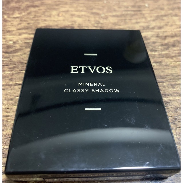 ETVOS(エトヴォス)のエトボス　ミラクルクラッシィシャドウ コスメ/美容のベースメイク/化粧品(アイシャドウ)の商品写真