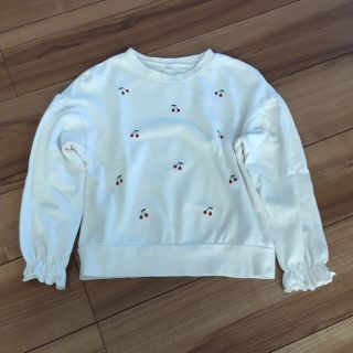 エフオーファクトリー(F.O.Factory)の【専用】アプレレクール　130cmチェリー柄トレーナー(Tシャツ/カットソー)