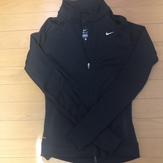 ナイキ(NIKE)のNIKEのジャンバーです。サイズはSサイズです。(ウェア)