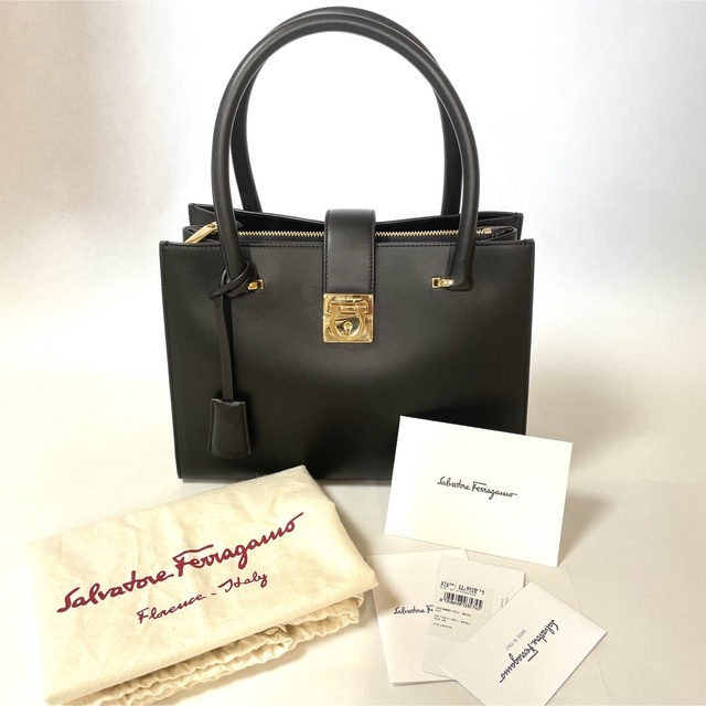 フェラガモ ジュリエット ガンチーニ ハンドバッグ Ferragamo フェラガモ ジュリエット ガンチーニ ハンドバッグ Ferragamo