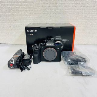 ソニー(SONY)の極美品　SONY α7R4 ボディ　ILCE-7RM4 552回　付属品完備(ミラーレス一眼)