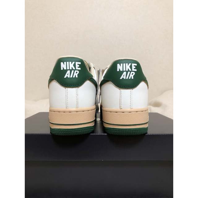 NIKE(ナイキ)のnike wmns air force 1  green and muslin メンズの靴/シューズ(スニーカー)の商品写真