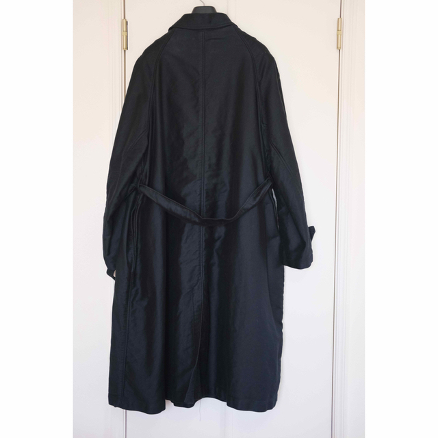 COMOLI(コモリ)のOUTIL （ウティ）MANTEAU UZES （BLACK） サイズ2 メンズのジャケット/アウター(ステンカラーコート)の商品写真