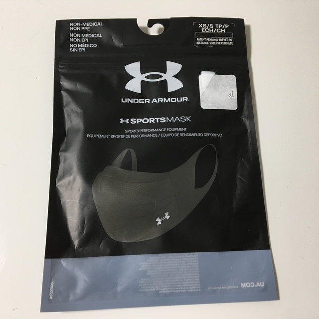 UNDER ARMOUR(アンダーアーマー)の〜お値引き〜マスク【アンダーアーマー】スポーツ スポーツ/アウトドアのトレーニング/エクササイズ(トレーニング用品)の商品写真