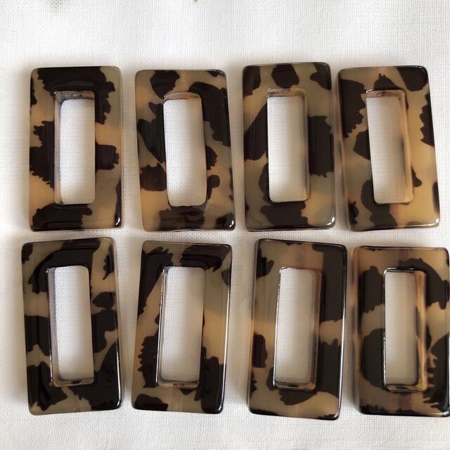 樹脂フレーム　長方形　カーキ色　８個 ハンドメイドの素材/材料(各種パーツ)の商品写真